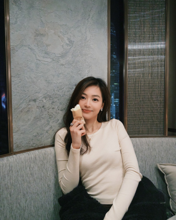 郭柏妍教化妝揭最真實素顏驚為天人！網民竟踩畫蛇添足：拜託以後唔好化