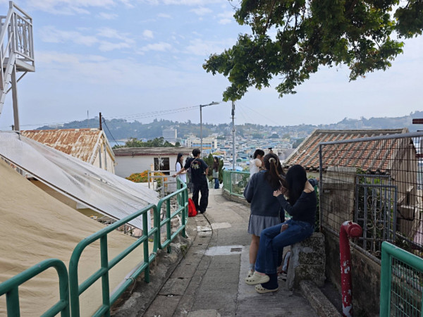 長洲獲封港版「小釜山」!絕美彩色海景秘境曝光 遊客排長龍朝聖附路線教學