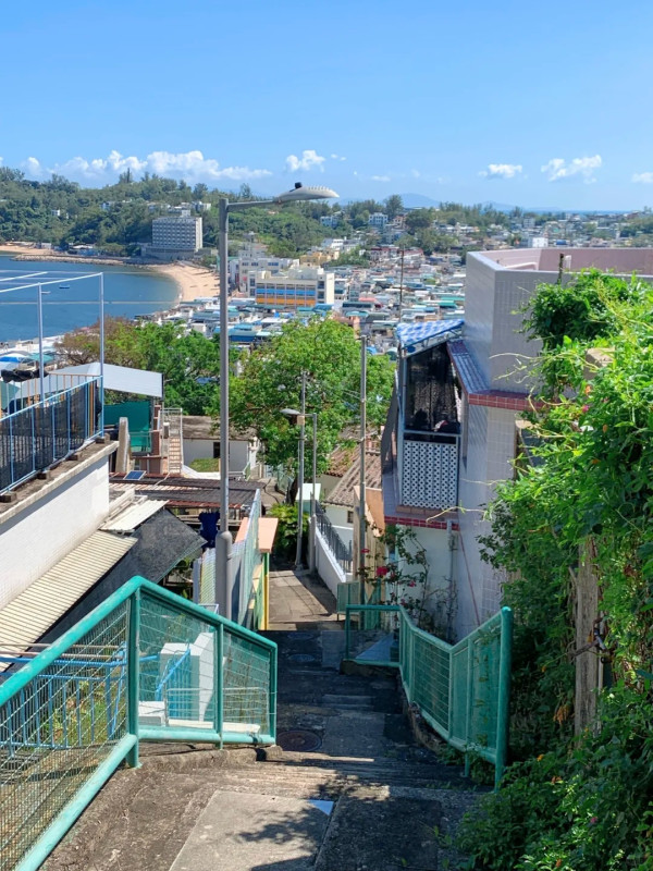 長洲獲封港版「小釜山」！絕美彩色海景秘境曝光 遊客排長龍朝聖附路線教學