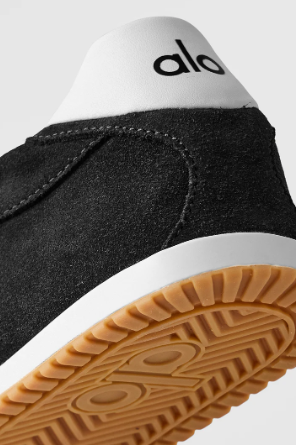 (圖: aloyoga) 首爾打卡地標!Alo獨棟旗艦店登陸江南 Jisoo聯名粉紅波鞋超搶手 落機第一站掃貨