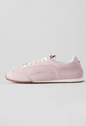 (圖: aloyoga) 首爾打卡地標!Alo獨棟旗艦店登陸江南 Jisoo聯名粉紅波鞋超搶手 落機第一站掃貨