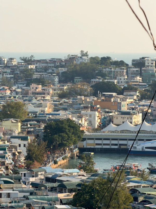 長洲獲封港版「小釜山」!絕美彩色海景秘境曝光 遊客排長龍朝聖附路線教學