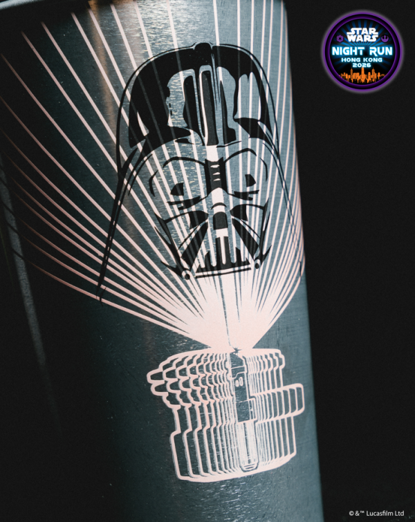 「STAR WARS Night Run 2026」專屬選手包產品一覽︰變色水杯(相片由相關機構提供)