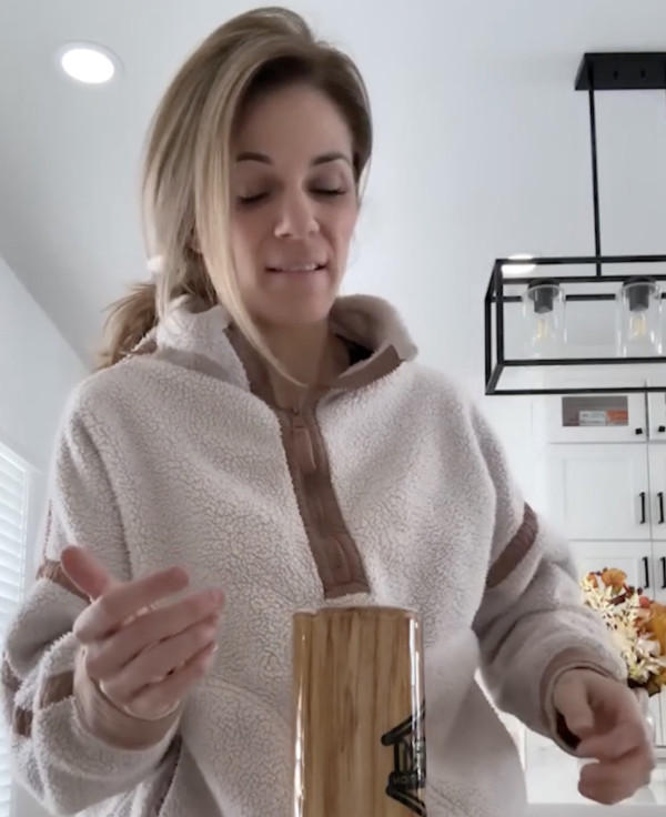 網紅教酒店咖啡機洗底褲被圍剿兼揭暗黑真相空姐都知!網民稱以後唔敢用