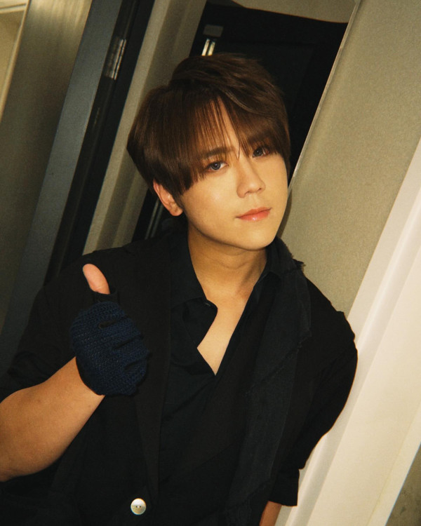 姜濤林峯罕有世紀同框合照惹熱議!26歲 vs 46歲兩代偶像男神空降晚宴合體