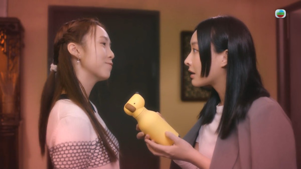 臥底嬌娃｜陳瀅「黃金32C」低胸震撼畫面引爆迴響 劇組清場拍攝保障私隱