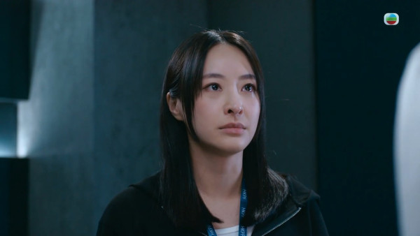 臥底嬌娃｜陳瀅「黃金32C」低胸震撼畫面引爆迴響 劇組清場拍攝保障私隱