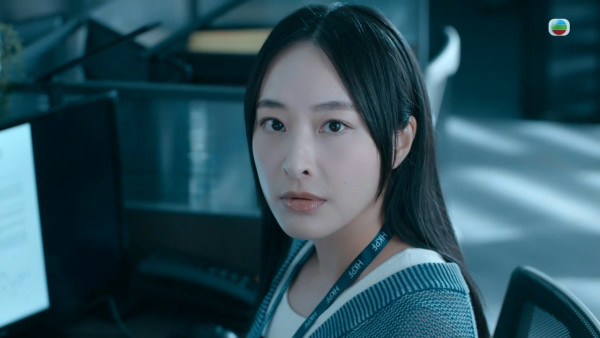 臥底嬌娃｜陳瀅「黃金32C」低胸震撼畫面引爆迴響 劇組清場拍攝保障私隱