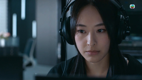 臥底嬌娃｜陳瀅「黃金32C」低胸震撼畫面引爆迴響 劇組清場拍攝保障私隱