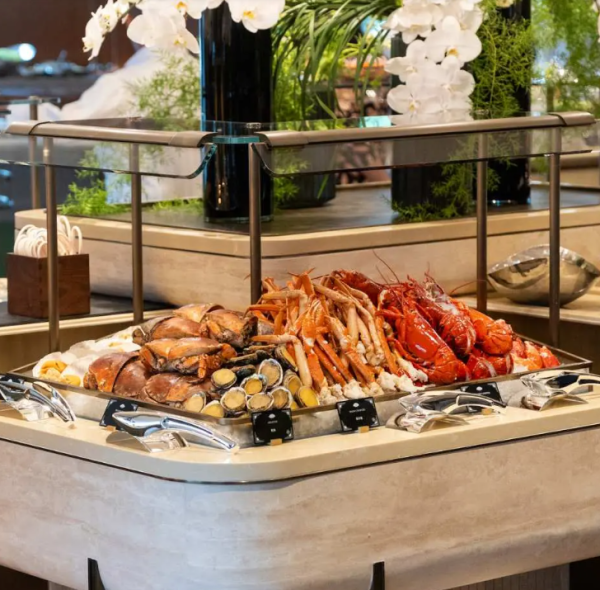 中環文華東方酒店自助餐買一送一 輸入優惠碼額外再減$175！任食蟹腳/龍蝦/鮑魚/羊腩/文華芝士蛋糕/自家製雪糕
