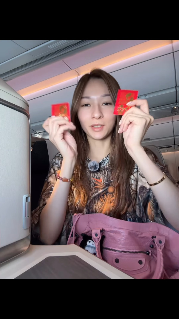 失寵港姐冠軍晒Hermès手袋豪遊歐洲！緋聞纏身生活富貴坐商務艙極享受