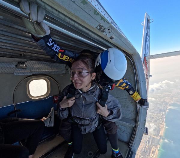 失寵港姐冠軍晒Hermès手袋豪遊歐洲！緋聞纏身生活富貴坐商務艙極享受