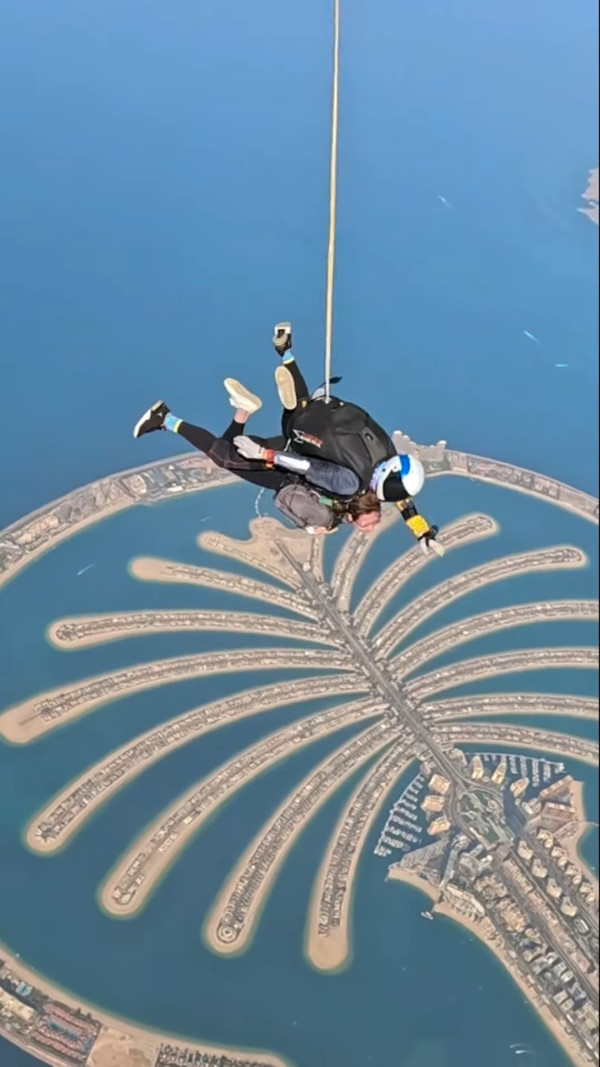 失寵港姐冠軍晒Hermès手袋豪遊歐洲！緋聞纏身生活富貴坐商務艙極享受