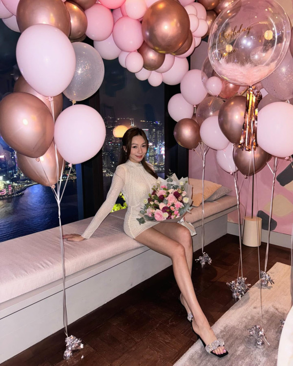 失寵港姐冠軍晒Hermès手袋豪遊歐洲！緋聞纏身生活富貴坐商務艙極享受