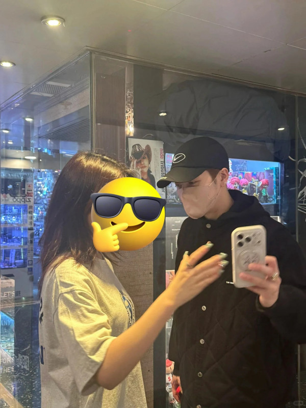 王嘉爾Jackson貼地行旺角食冷麵行潮流特區 粉絲求合照舉動揭私下最真實人品