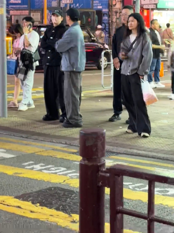 王嘉爾Jackson貼地行旺角食冷麵行潮流特區 粉絲求合照舉動揭私下最真實人品
