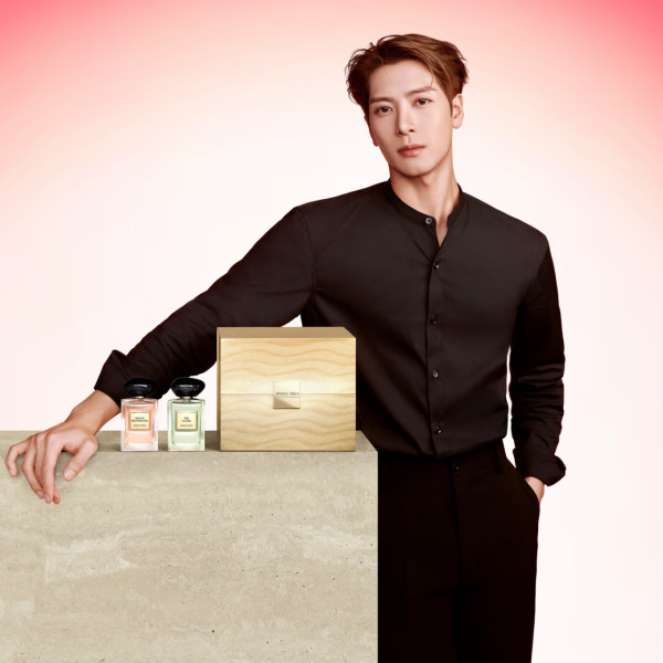 王嘉爾Jackson貼地行旺角食冷麵行潮流特區 粉絲求合照舉動揭私下最真實人品