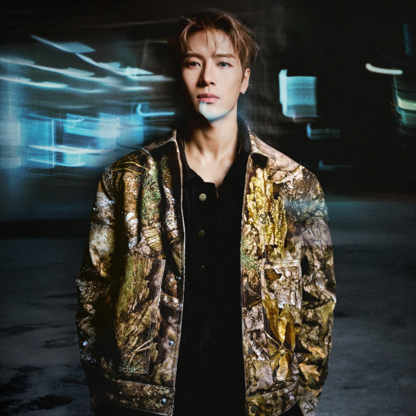 王嘉爾Jackson貼地行旺角食冷麵行潮流特區 粉絲求合照舉動揭私下最真實人品