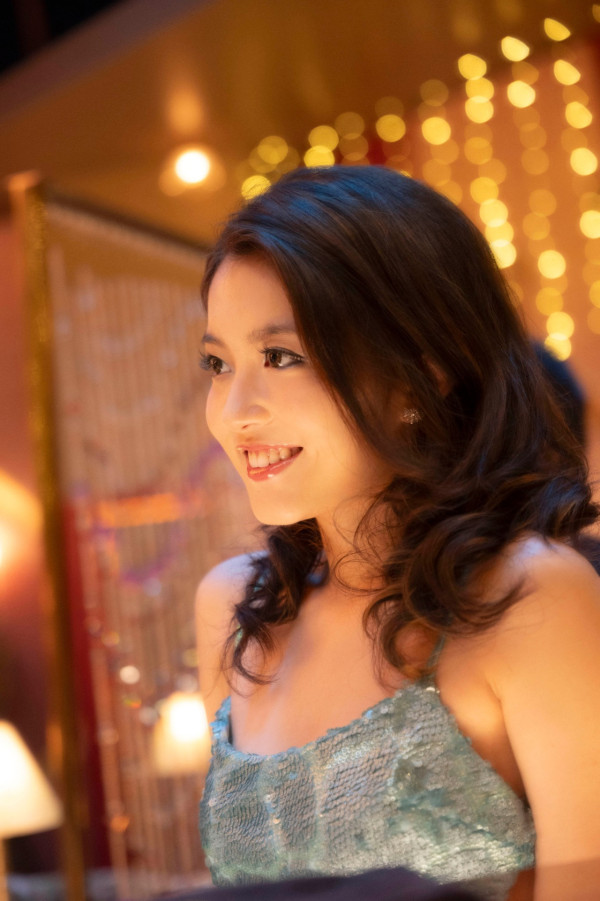 夜王｜「BB」林熙彤制服誘惑極搶鏡！僅22歲演出經驗豐富獲封新一代小花