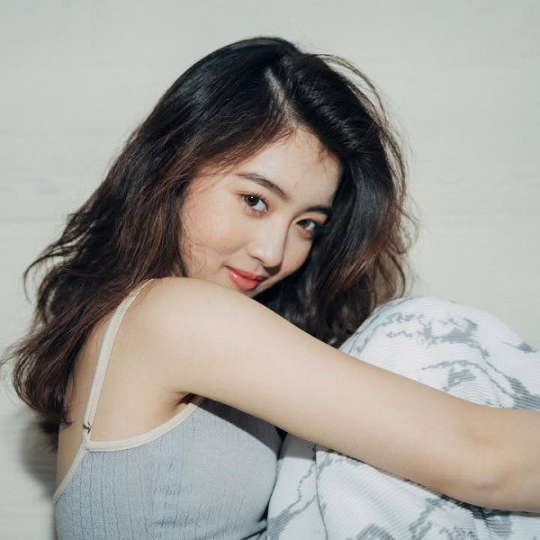 夜王｜「BB」林熙彤制服誘惑極搶鏡！僅22歲演出經驗豐富獲封新一代小花