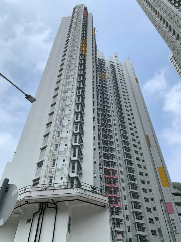 公屋皇者對決！網民力捧紅磡邨「位置屈機」完勝私樓 呢間海景邨衰喺1點慘敗