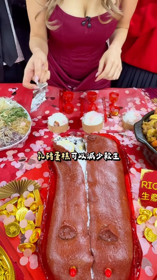 五索豪派開工利是成疊金牛數目驚人！出手極闊綽 員工出動點鈔機數錢超誇張