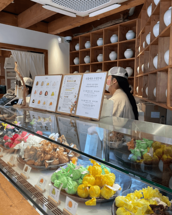 【韓國手信2026】 首爾必買8大零食手信推介!原顆水果糯米滋/爆紅奶油餅乾