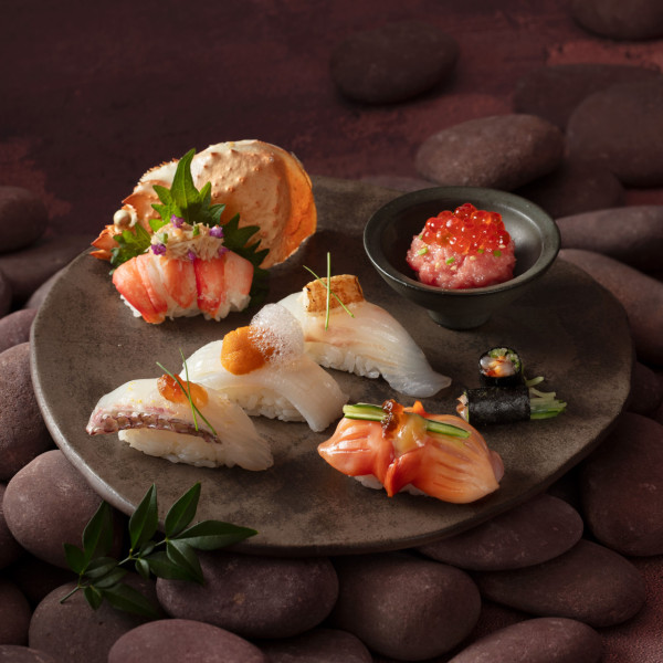 千両春日限定刺身盛壽司登場  櫻鯛／海膽泡沫壽司／黑松露鵝肝燒蠔