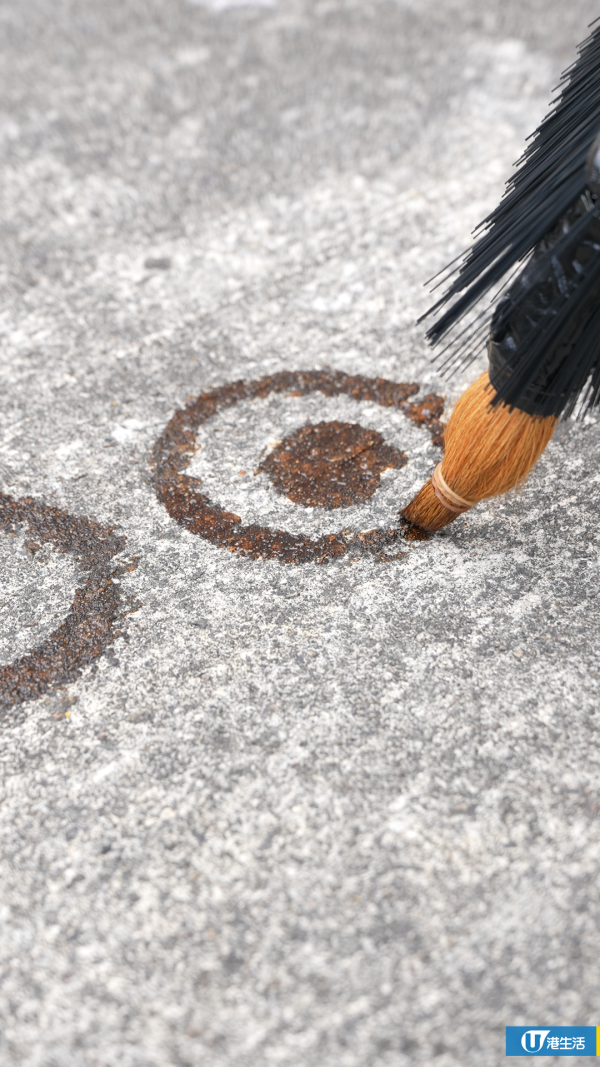 唔使識畫畫都畫得？專訪迪士尼前職員解密「掃把地畫」！最難忘遊客企足兩小時拍片