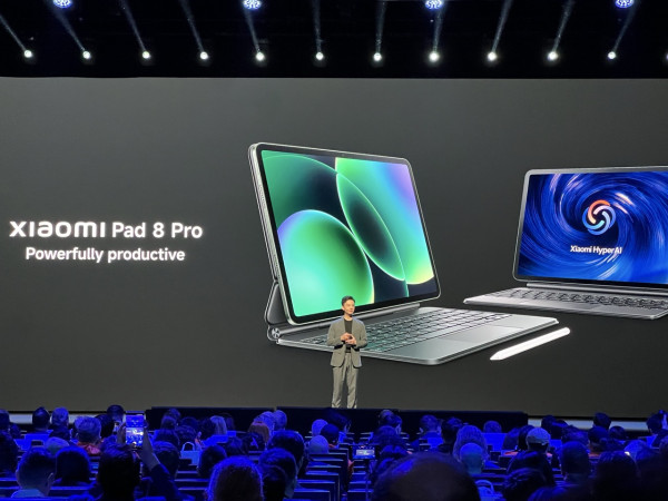 MWC 2026直擊｜iPad Pro 最強敵手？Xiaomi Pad 8 Pro 挑戰 5.75mm 極限：內置「PC 級瀏覽器」開住 10 個視窗做嘢都唔會卡？