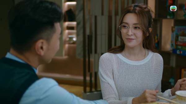 臥底嬌娃｜張曦雯一集狂換9個造型！黑絲兔女郎激罕曝光 網民噴血激讚長腿世一