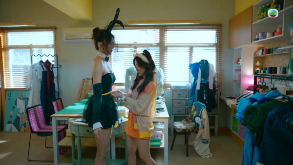 臥底嬌娃｜張曦雯一集狂換9個造型！黑絲兔女郎激罕曝光 網民噴血激讚長腿世一