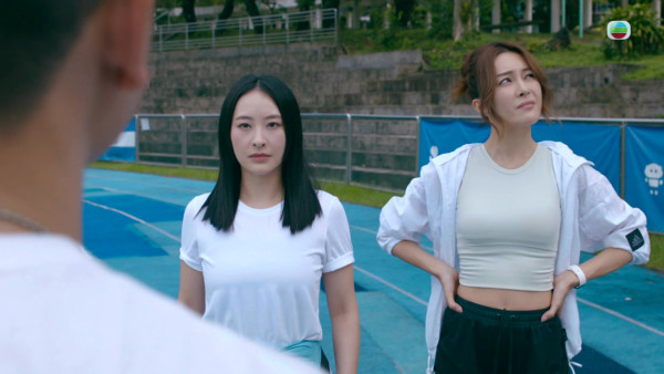 臥底嬌娃｜張曦雯一集狂換9個造型！黑絲兔女郎激罕曝光 網民噴血激讚長腿世一