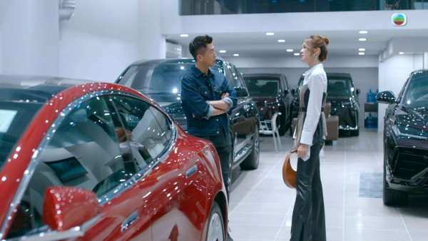 臥底嬌娃｜張曦雯一集狂換9個造型！黑絲兔女郎激罕曝光 網民噴血激讚長腿世一