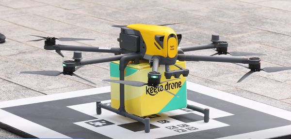 全港首條無人機送飯航線！美團空降「呢條村」1.5小時車程縮至10分鐘極速送達