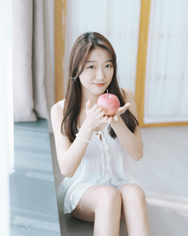 27歲TVB靚女新聞主播宣布離巢！疑趕住結婚做人妻 IG親揭殘酷真相惹擔憂