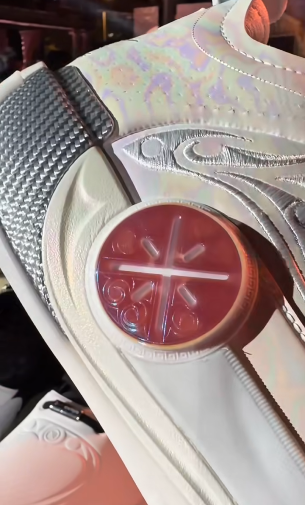 照片來源：Facebook@HK-Kicks.com