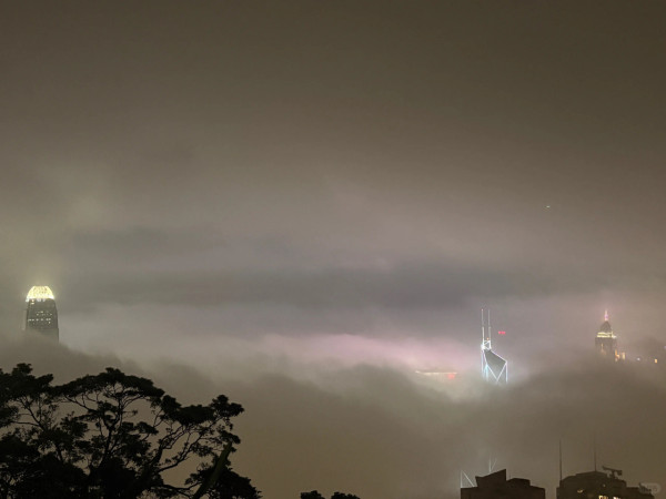 回南天殺到！太平山現「平流霧」奇觀、康城慘變重災區 網民實測1招勁過開抽濕機