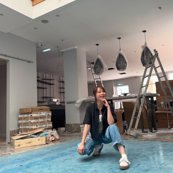 42歲人妻IG唔著衫拍片出鏡僅包浴巾 突然滑落走光險露全相嚇窒網民