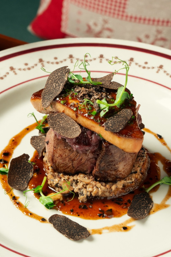 半島酒店瑞樵閣創新演繹瑞士風味  瑞士小木屋體驗/多感官互動/經典芝士火鍋