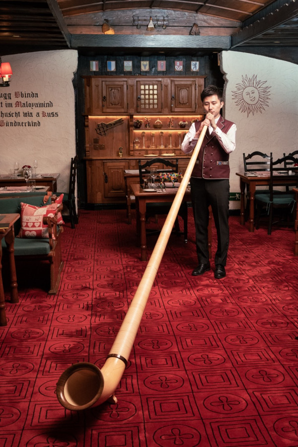 半島酒店瑞樵閣創新演繹瑞士風味  瑞士小木屋體驗/多感官互動/經典芝士火鍋