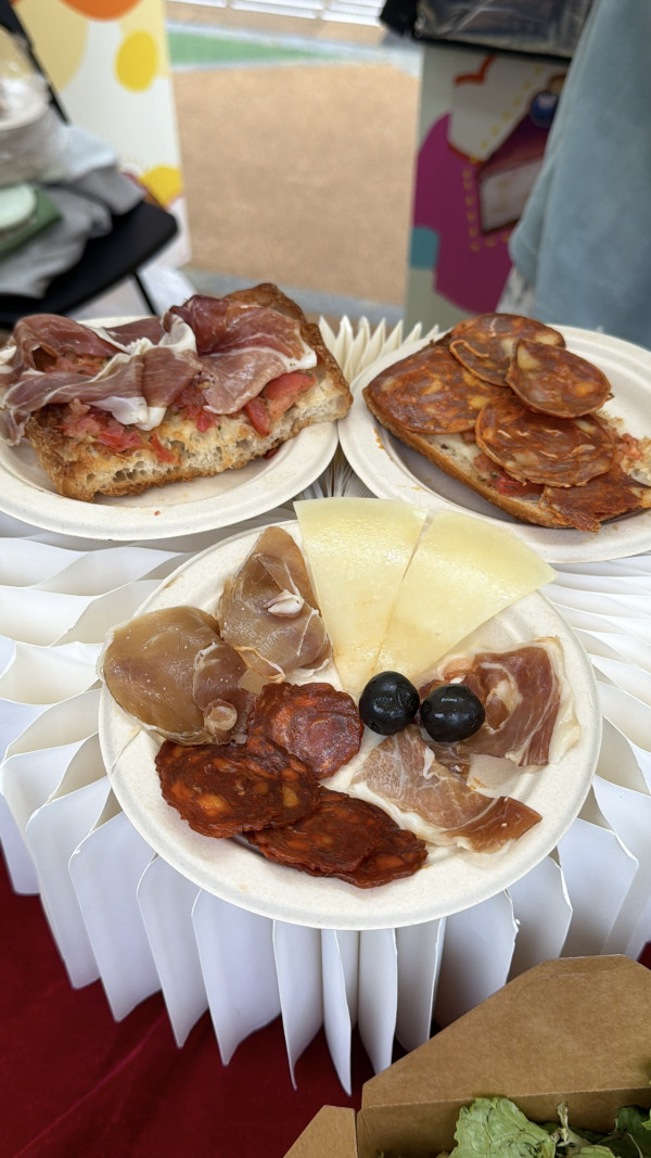 將軍澳PopWalk美食市集懶人包！記者現場直擊逾過200款人氣美食 必食排長龍人氣雞蛋仔/法式可麗露/紫菜肉鬆味Gelato/手工Bagel 