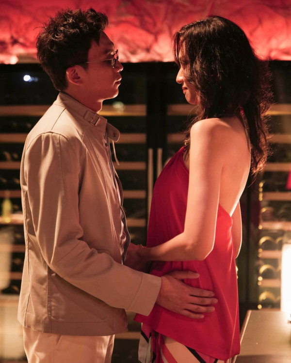 夜王｜6大被刪減情節曝光！唔止楊偲泳激吻戲消失 王丹妮半裸戲一秒不留