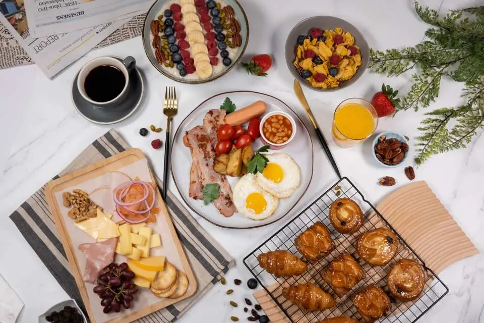 3月酒店自助餐優惠｜10大自助餐優惠推介 低至半價任食鮑魚蟹腳海鮮/連海洋公園門票套票