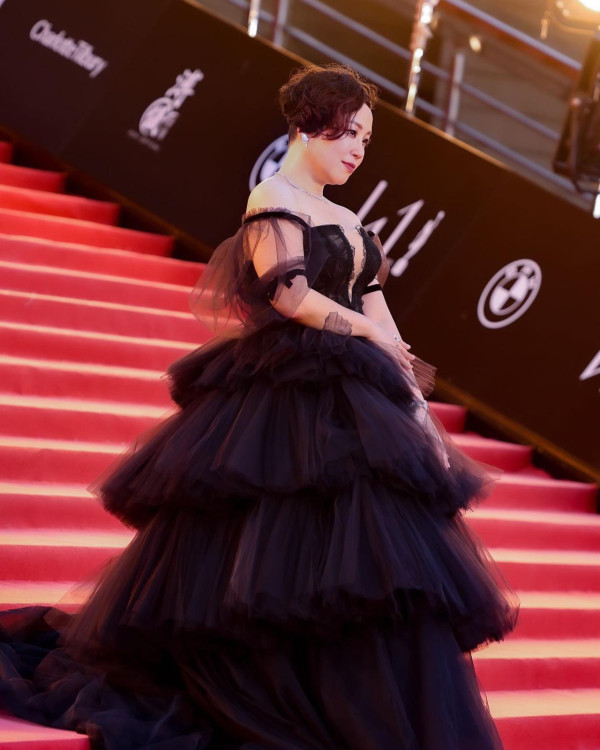 蝦頭楊詩敏分手8年疑爆新戀情脫單！罕揭50歲感情狀況表明拒婚不生B