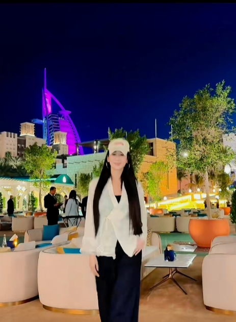 中東局勢｜陳浩民夫婦滯留阿聯酋遇爆炸 蔣麗莎收警報緊急電話打唔通 