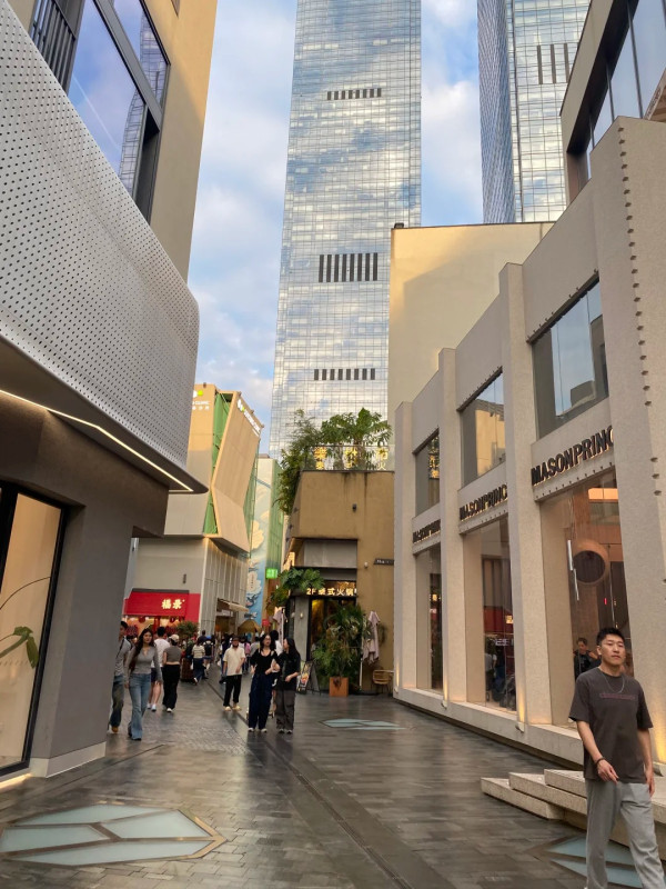 圖片來源：小紅書@天語墨境、 小紅書@藍美少女 、小紅書@野豬林的I人、小紅書@DianaYao