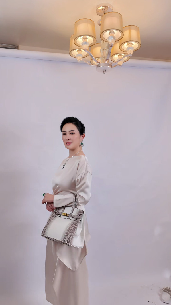 前TVB一線花旦淪落拍內地短劇扮奶奶！被嘲降呢高EQ反擊 網民唏噓星途不及佘詩曼