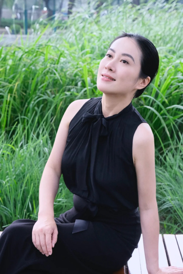 前TVB一線花旦淪落拍內地短劇扮奶奶！被嘲降呢高EQ反擊 網民唏噓星途不及佘詩曼