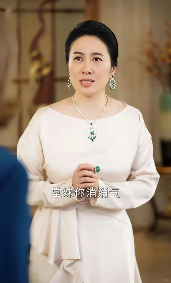 前TVB一線花旦淪落拍內地短劇扮奶奶！被嘲降呢高EQ反擊 網民唏噓星途不及佘詩曼